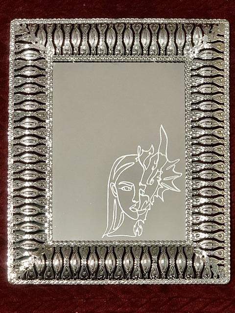 Lustro średnie w ramce 